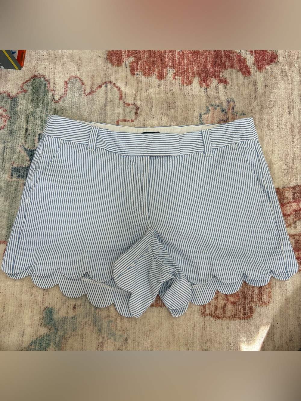J. Crew Seersucker Scalloped Short Blue White Stripe Cotton Women’s Size 8 - Picture 1 of 5